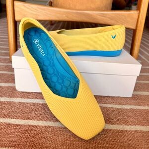VIVAIA Women's Yellow Flats